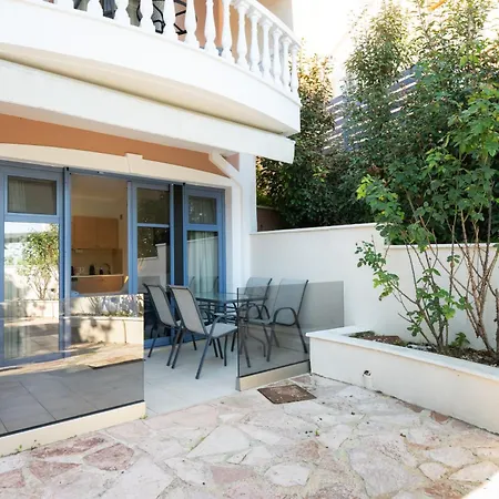 A L' Aise Studios Apolpaina Exterior photo